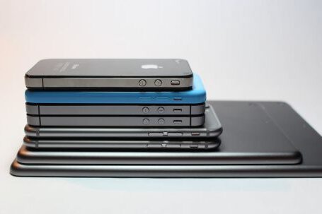 Smartphones - Assorted Iphone Lot